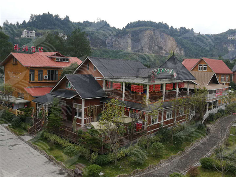 选择成都合成树脂瓦，为南方屋顶雨季防水护航